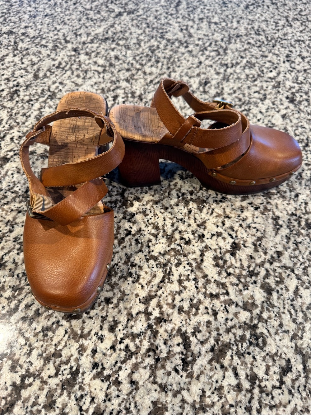 Korks “ABloom” Brown Studded Wood Clog Block Heel - Picture 2 of 5